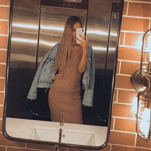 Zara mid knit dress (pastel pink purple)
Size M
Worn once